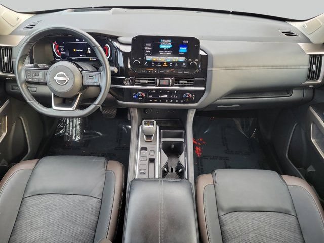 Used 2024 Nissan Pathfinder Platinum w/ Black Appearance Package FWD image 14