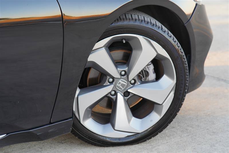 Used 2019 Honda Accord Touring image 15