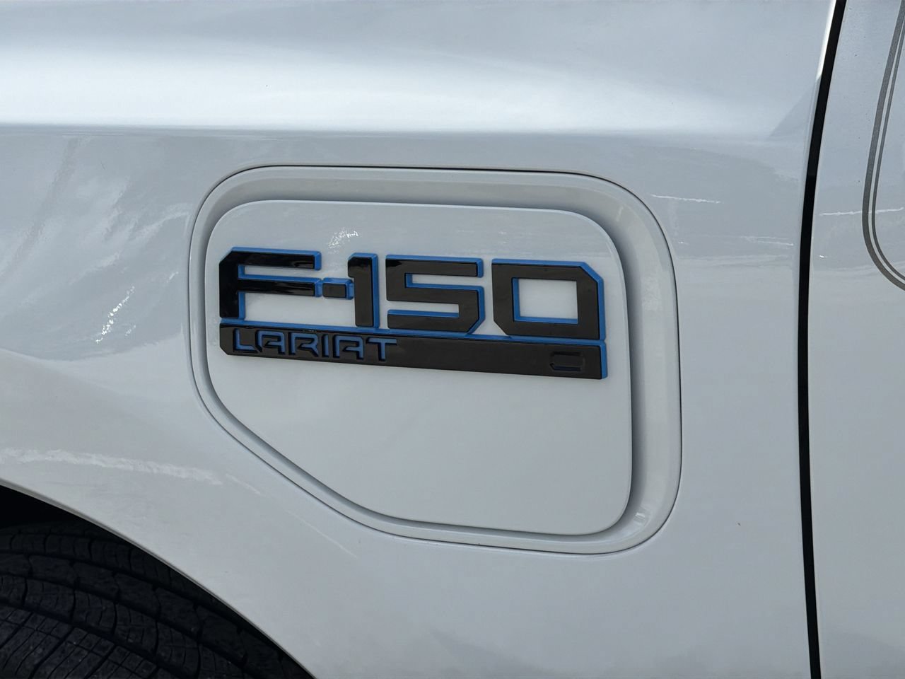 Used 2024 Ford F150 Lightning Lariat AWD/4WD image 9