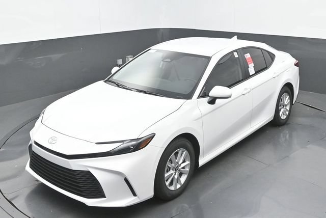 New 2026 Toyota Camry LE FWD image 29