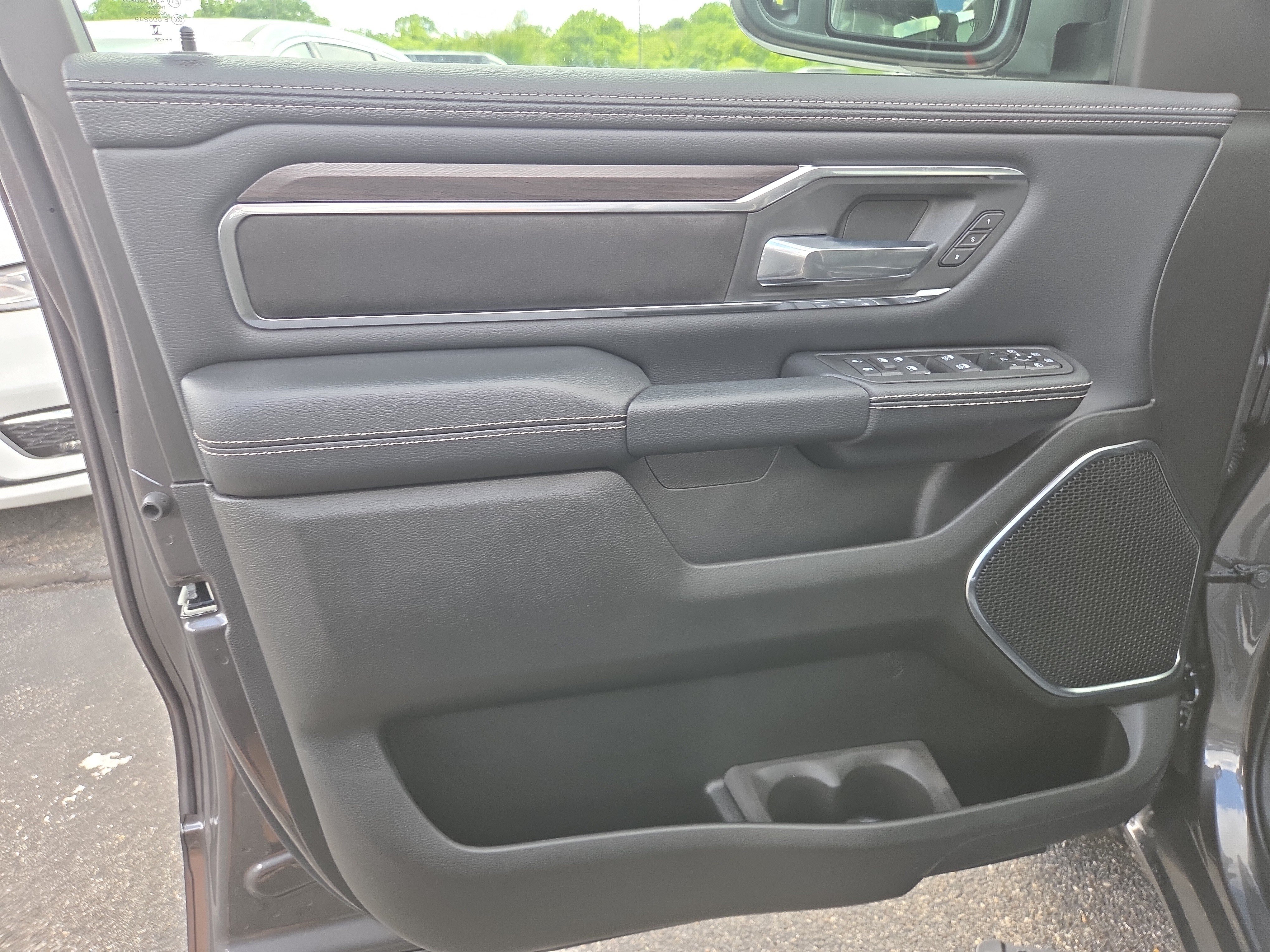 New 2026 RAM 1500 Laramie w/ Laramie Preferred Package AWD/4WD image 5