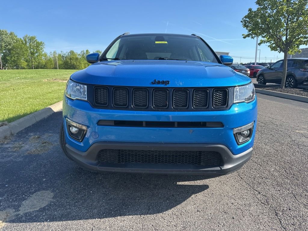 Used 2018 Jeep Compass Latitude w/ Popular Equipment Group AWD/4WD image 2
