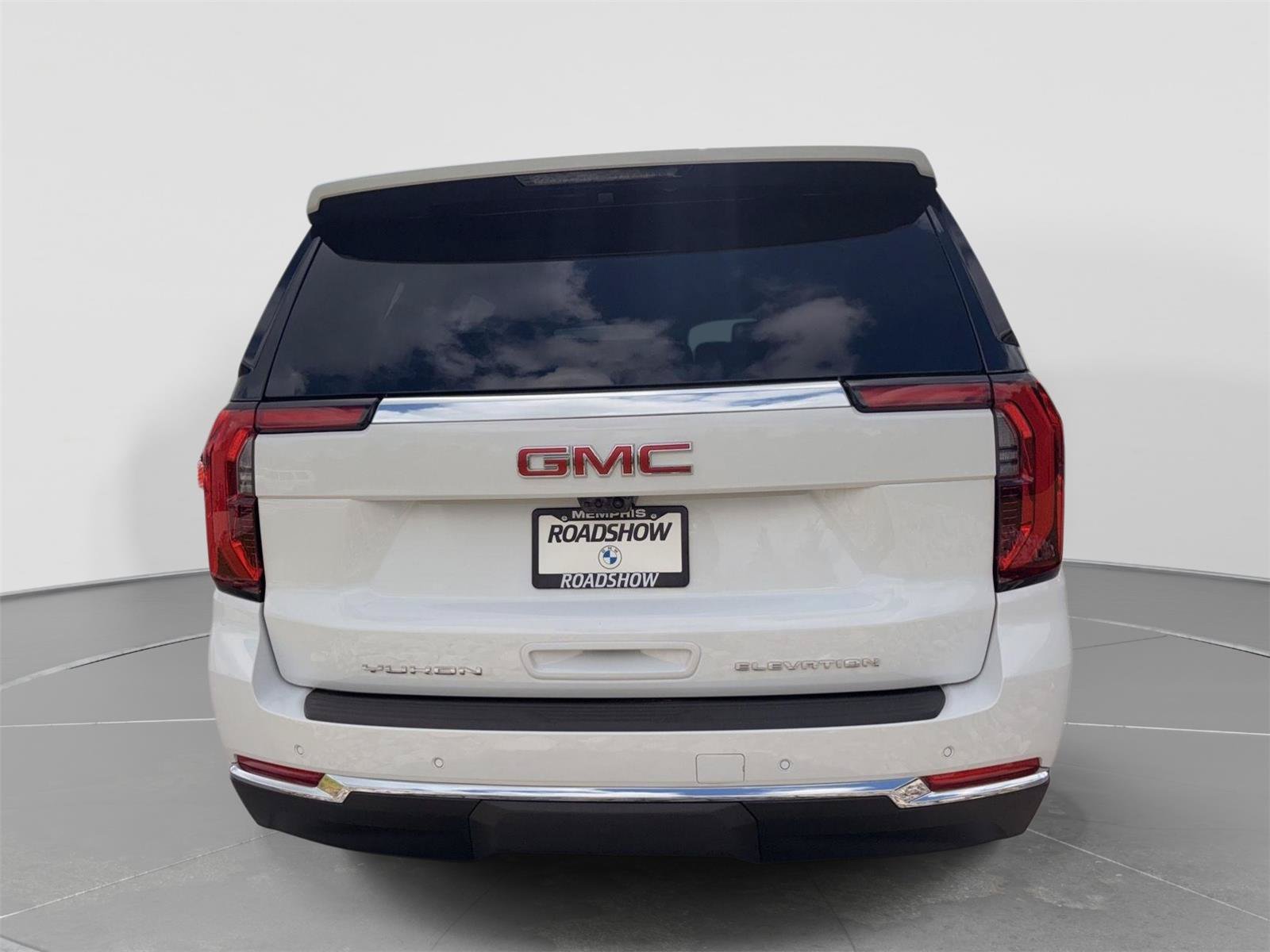 Used 2026 GMC Yukon Elevation w/ Elevation Premium Package AWD/4WD image 4