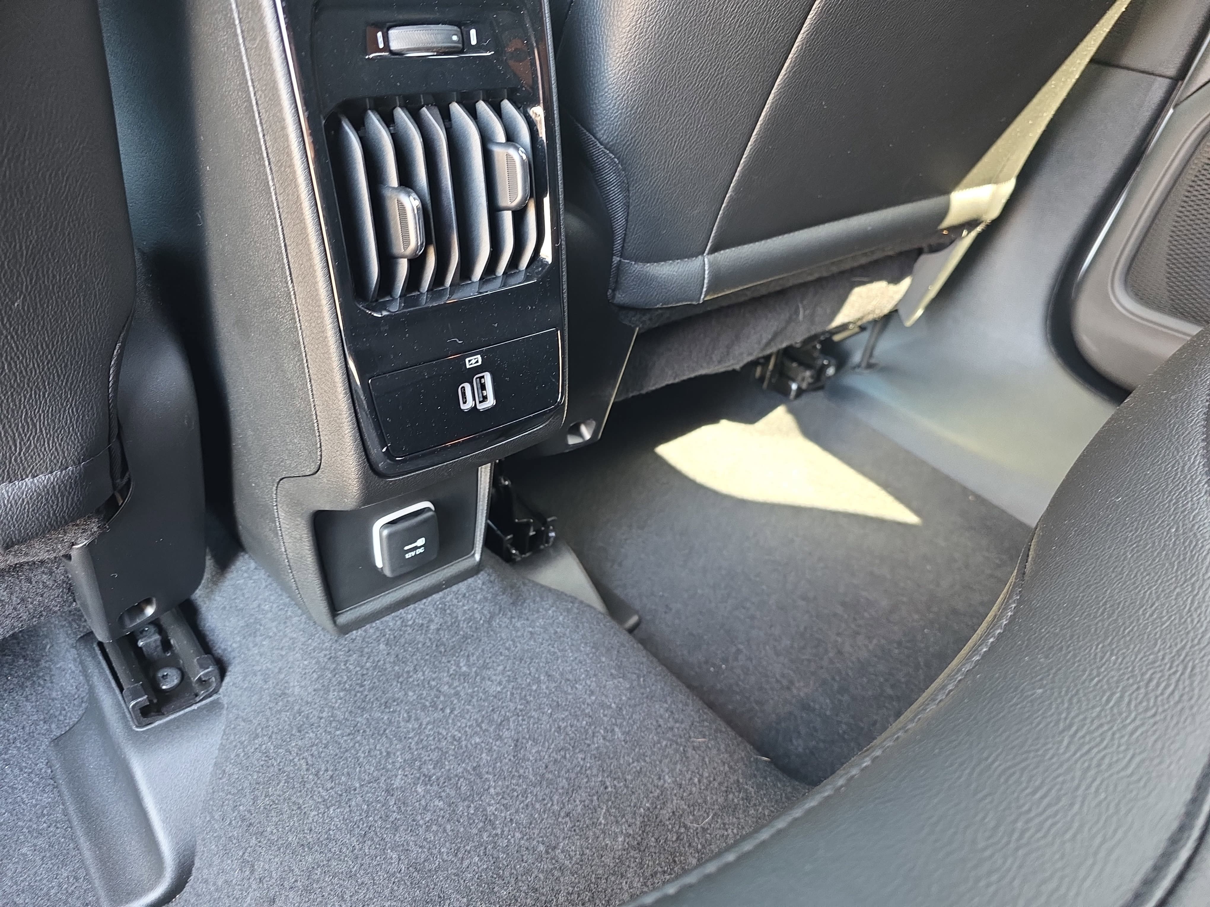 Used 2025 Jeep Compass Limited w/ Elite Group AWD/4WD image 12
