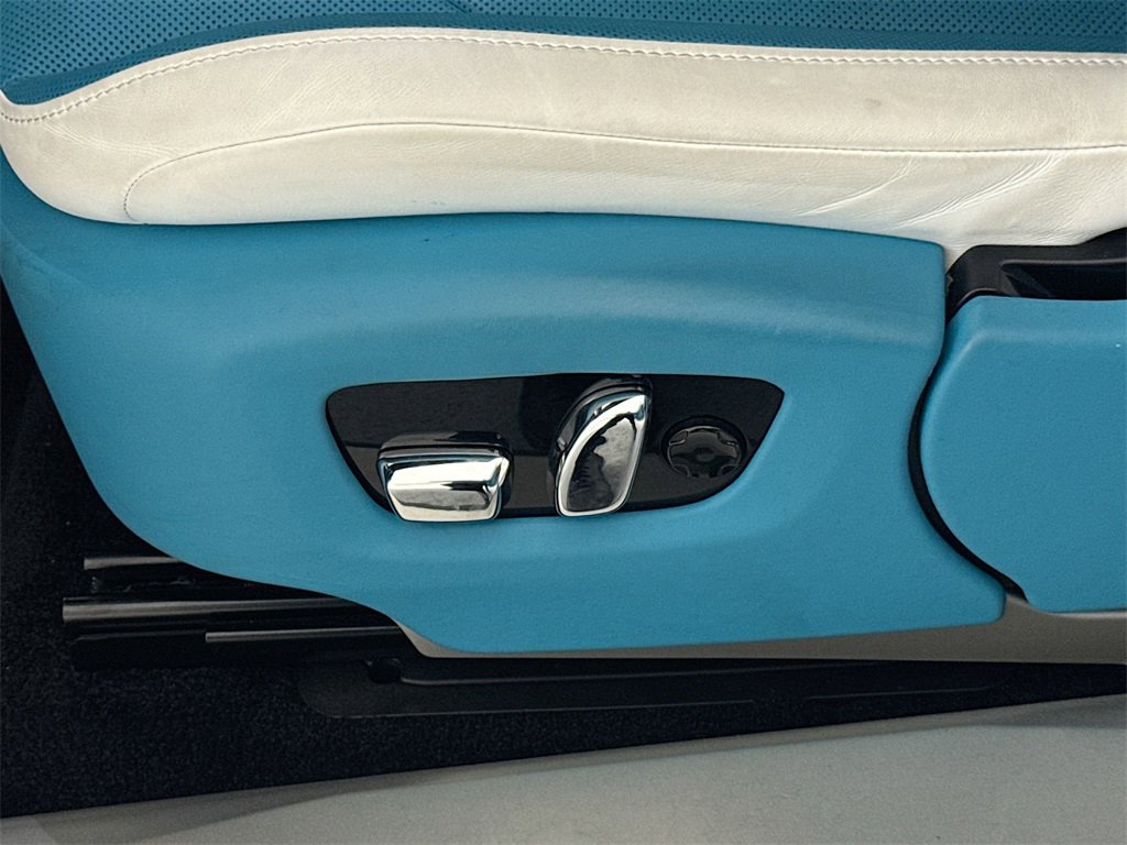 Used 2025 Rolls-Royce Spectre image 21