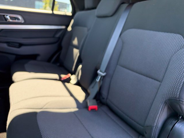 Used 2019 Ford Explorer XLT w/ Equipment Group 201A AWD/4WD image 31