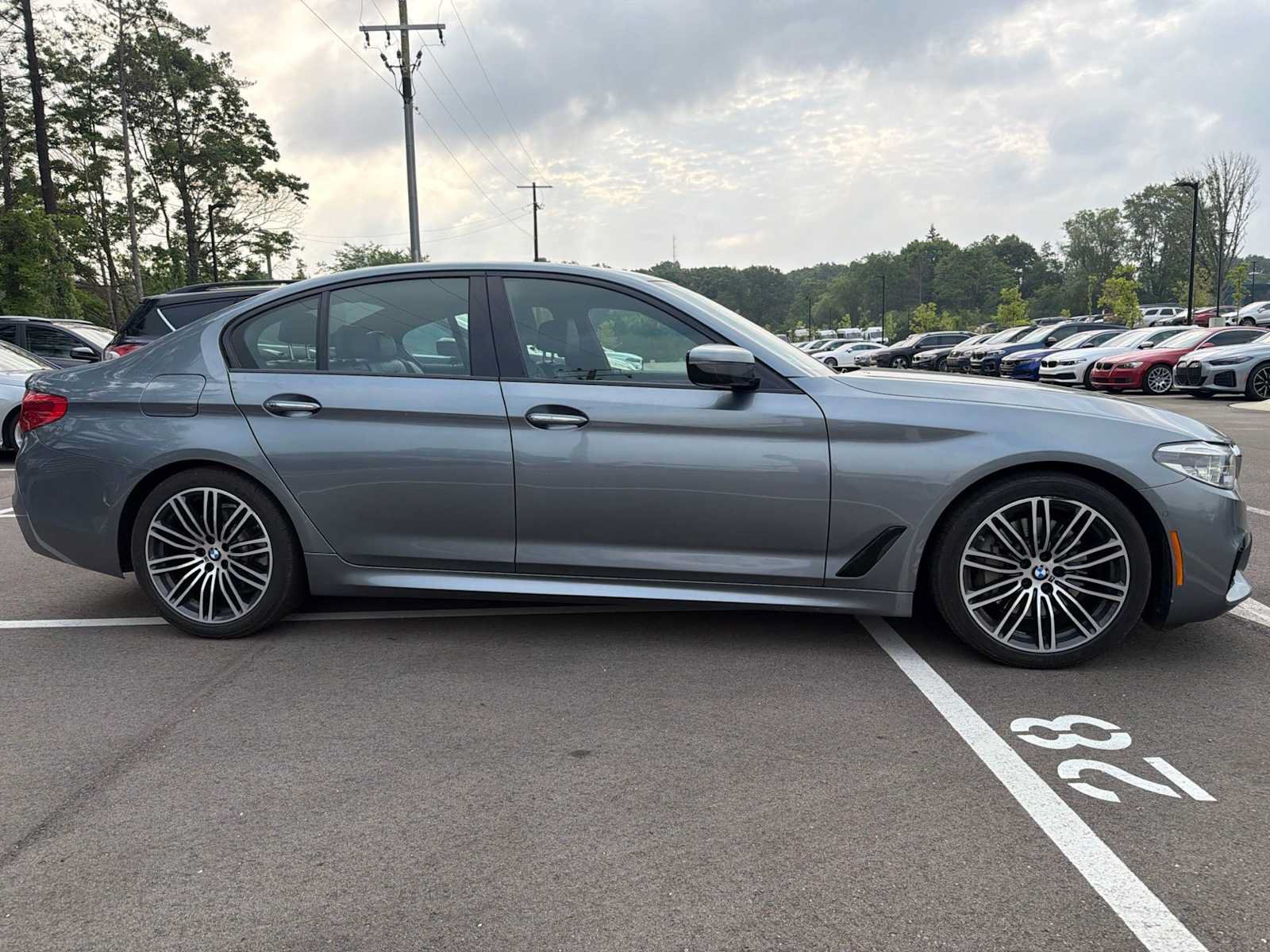 Used 2017 BMW 530i xDrive AWD/4WD image 3