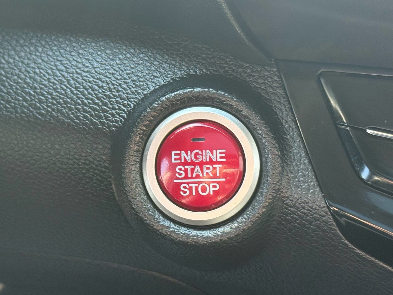 Used 2017 Honda Accord EX-L image 12