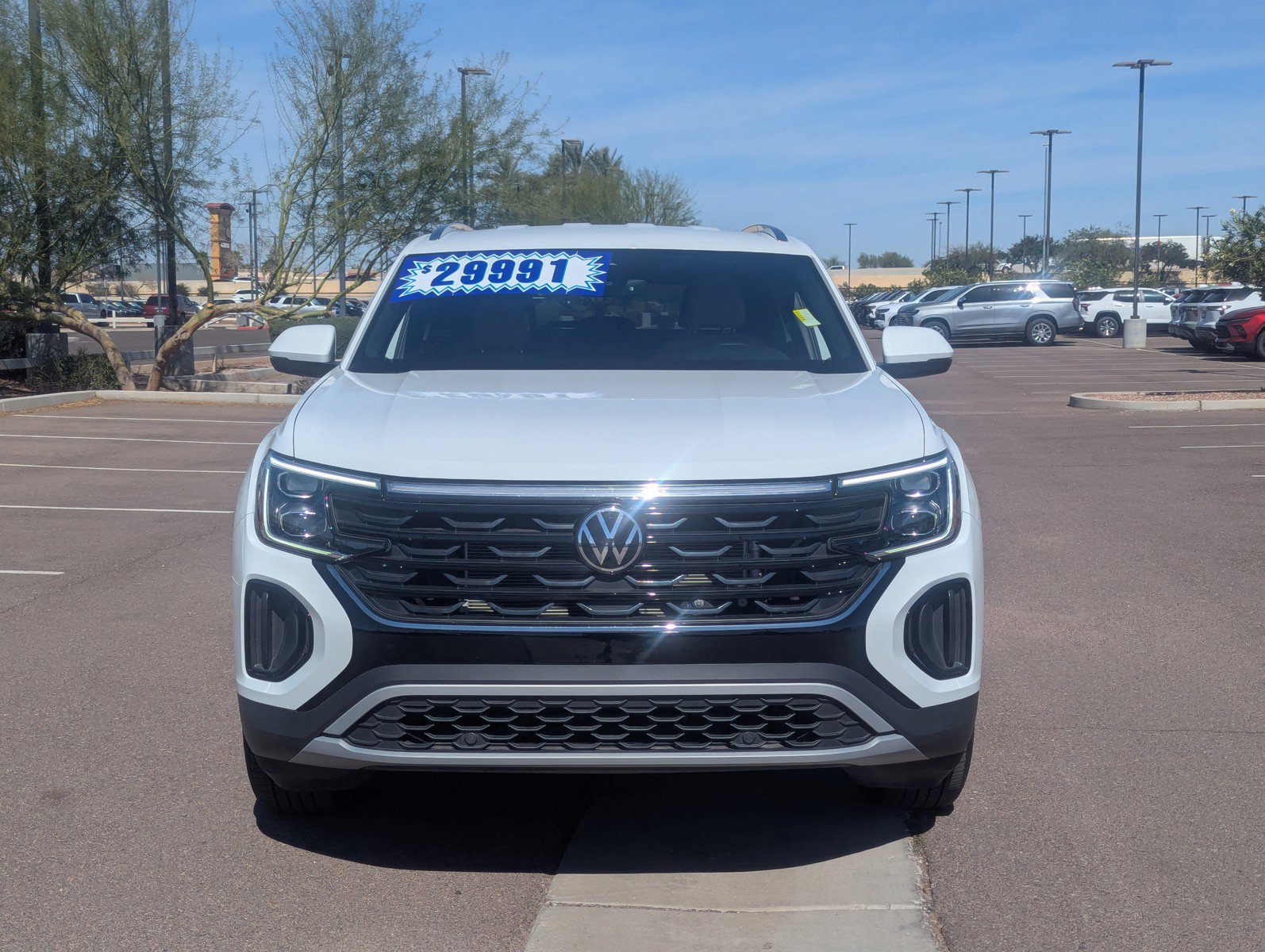 Used 2024 Volkswagen Atlas Cross Sport SE image 8