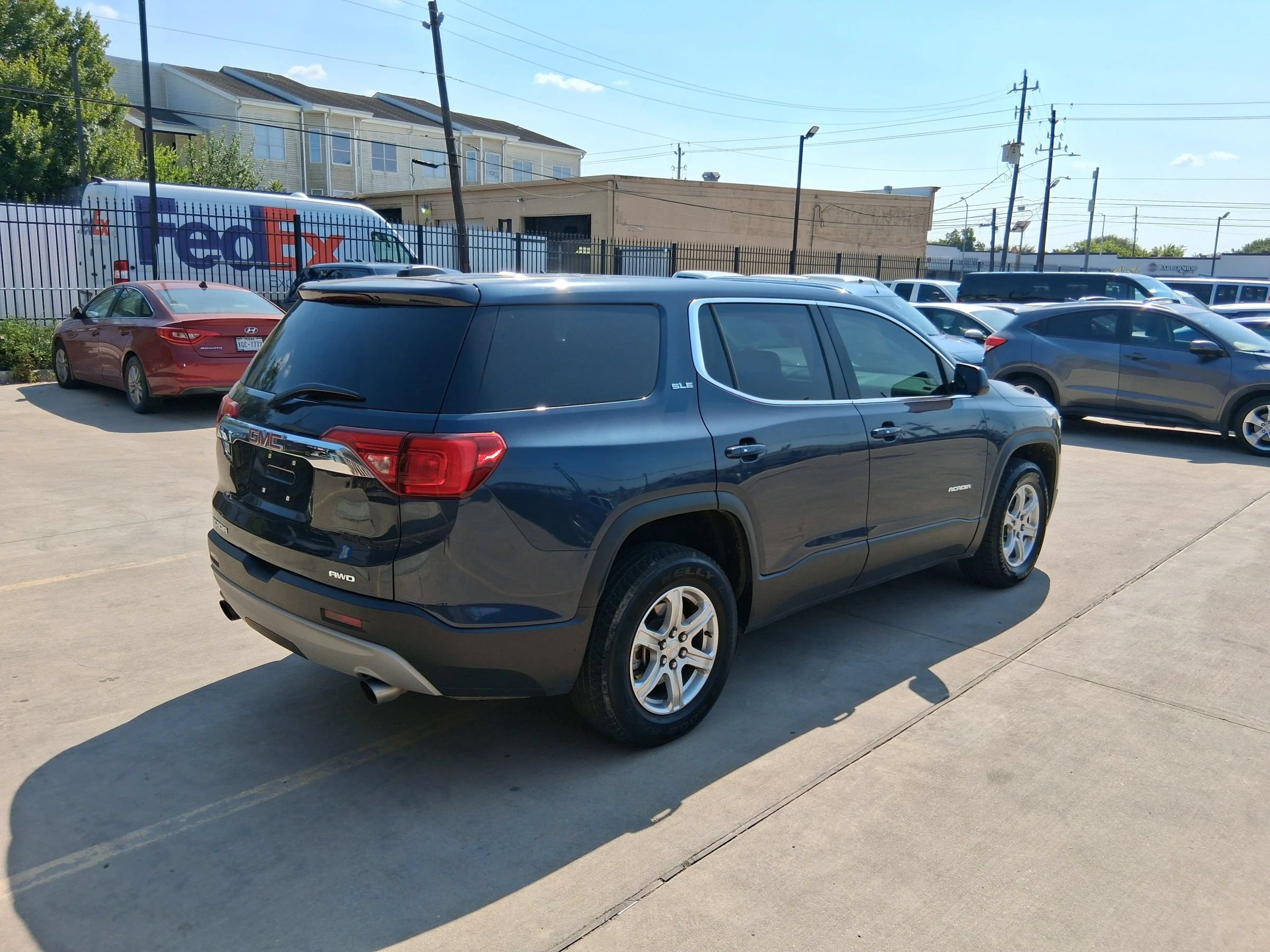 Used 2019 GMC Acadia SLE AWD/4WD image 11