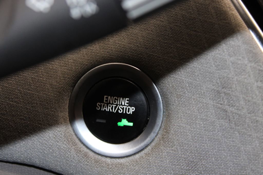 Used 2016 Chevrolet Malibu LT FWD image 34