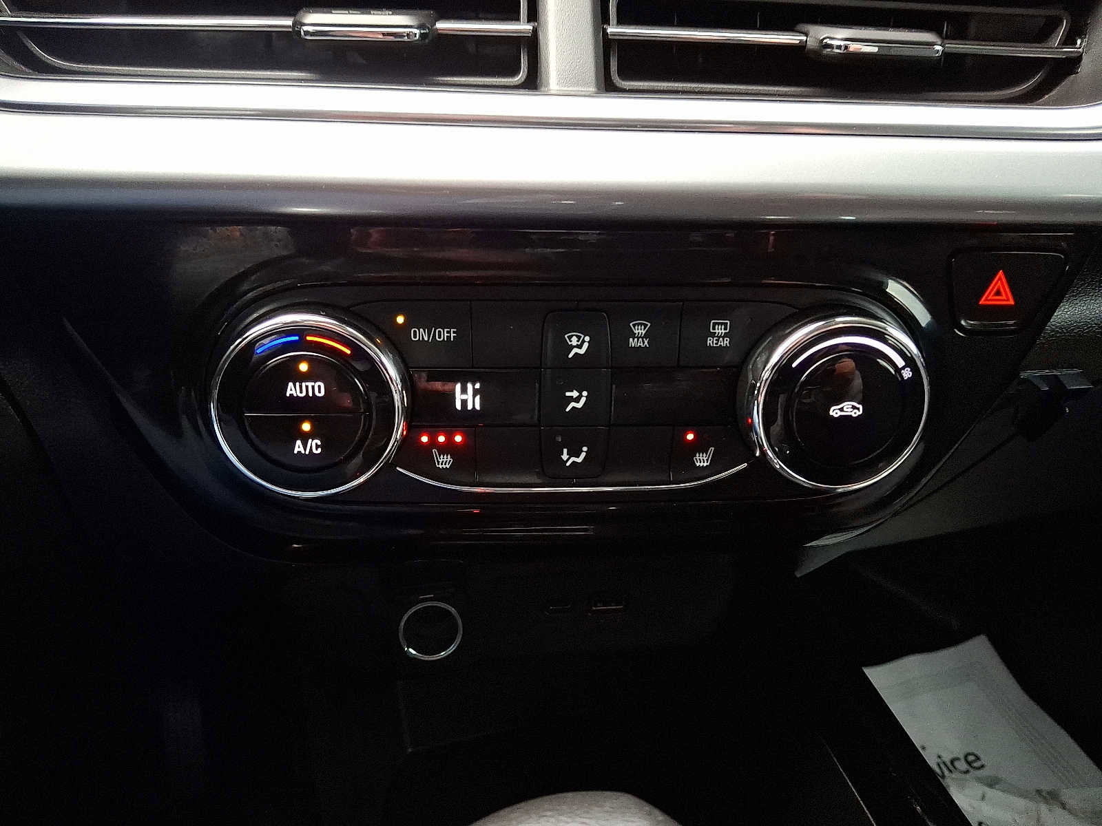 Certified 2024 Chevrolet Trax LT w/ Driver Confidence Package image 15