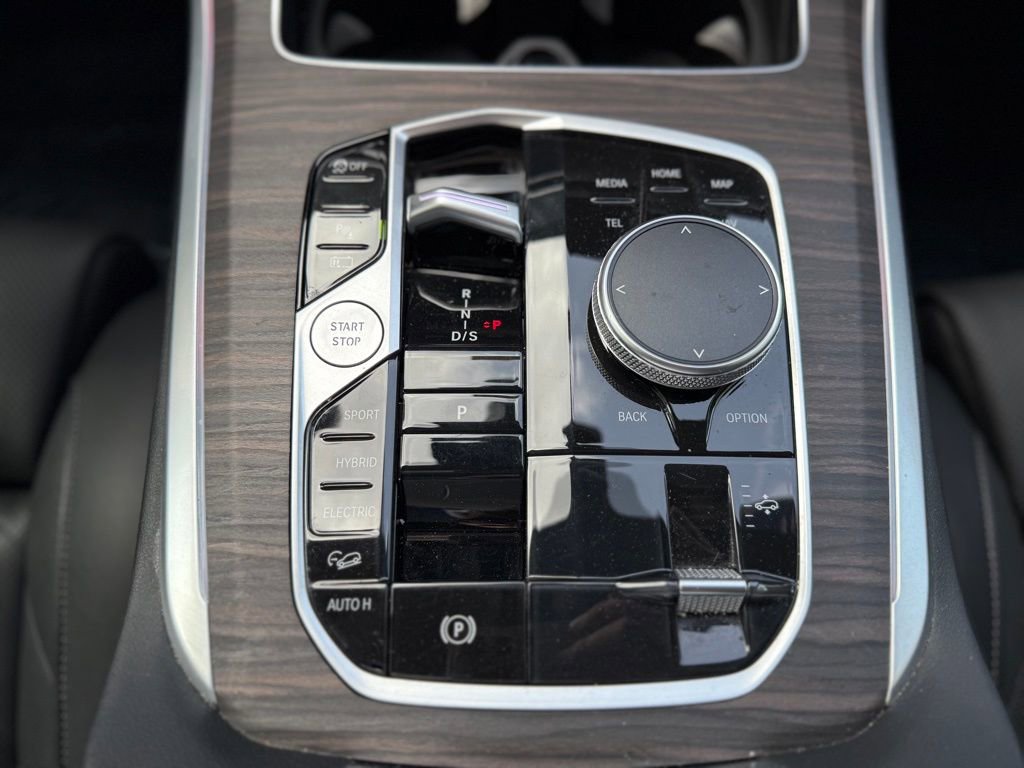 Used 2024 BMW X5 xDrive50e w/ Premium Package image 16