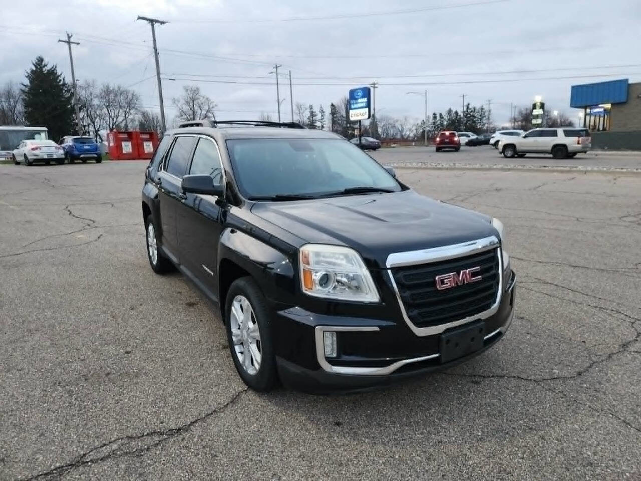 Used 2017 GMC Terrain SLE w/ Convenience Package image 2