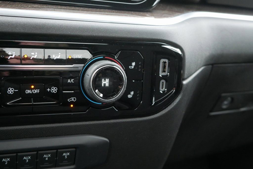 New 2025 Chevrolet Silverado 3500 LT w/ Convenience Package image 16