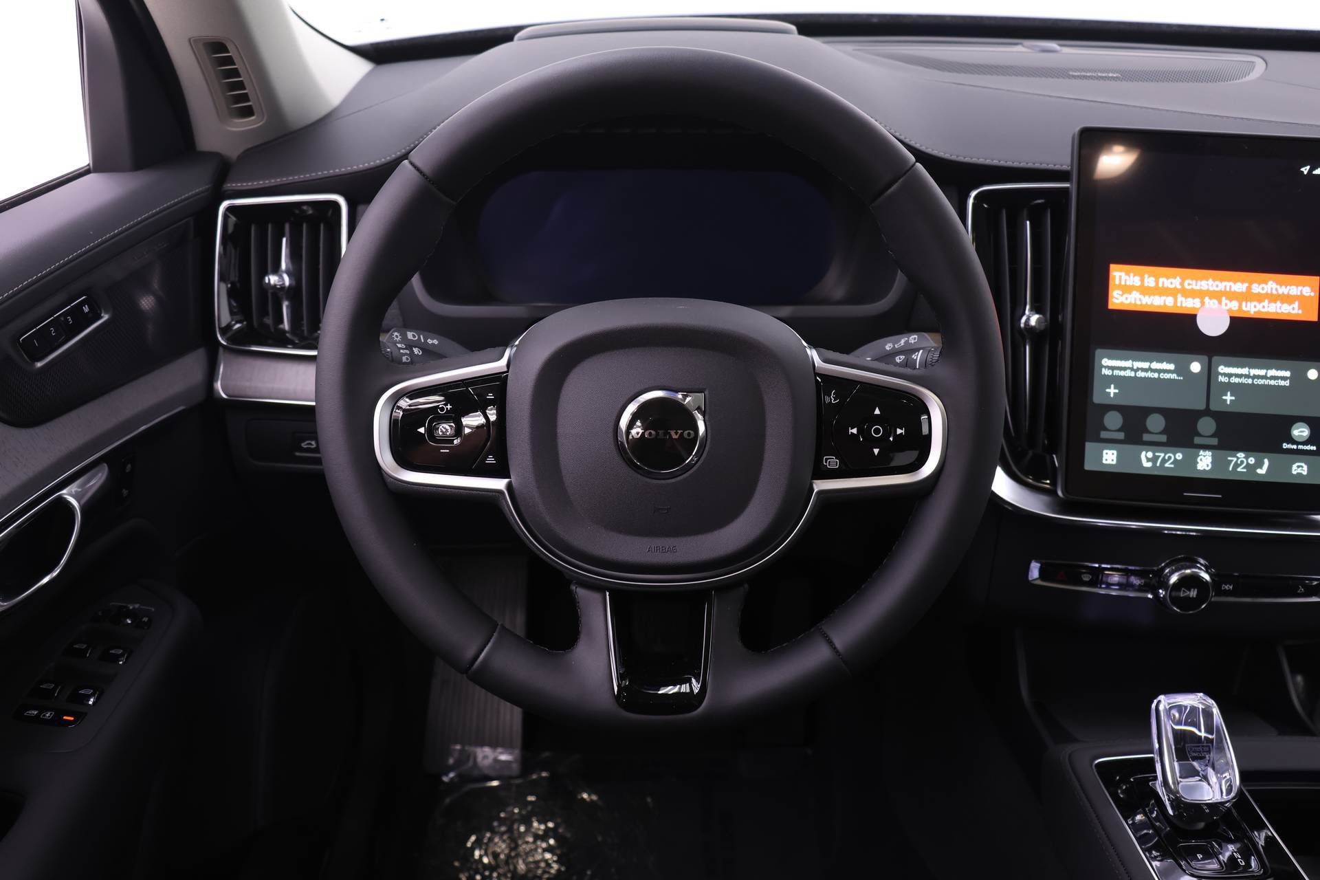 New 2026 Volvo XC90 T8 Ultra w/ Protection Package Premier AWD/4WD image 15
