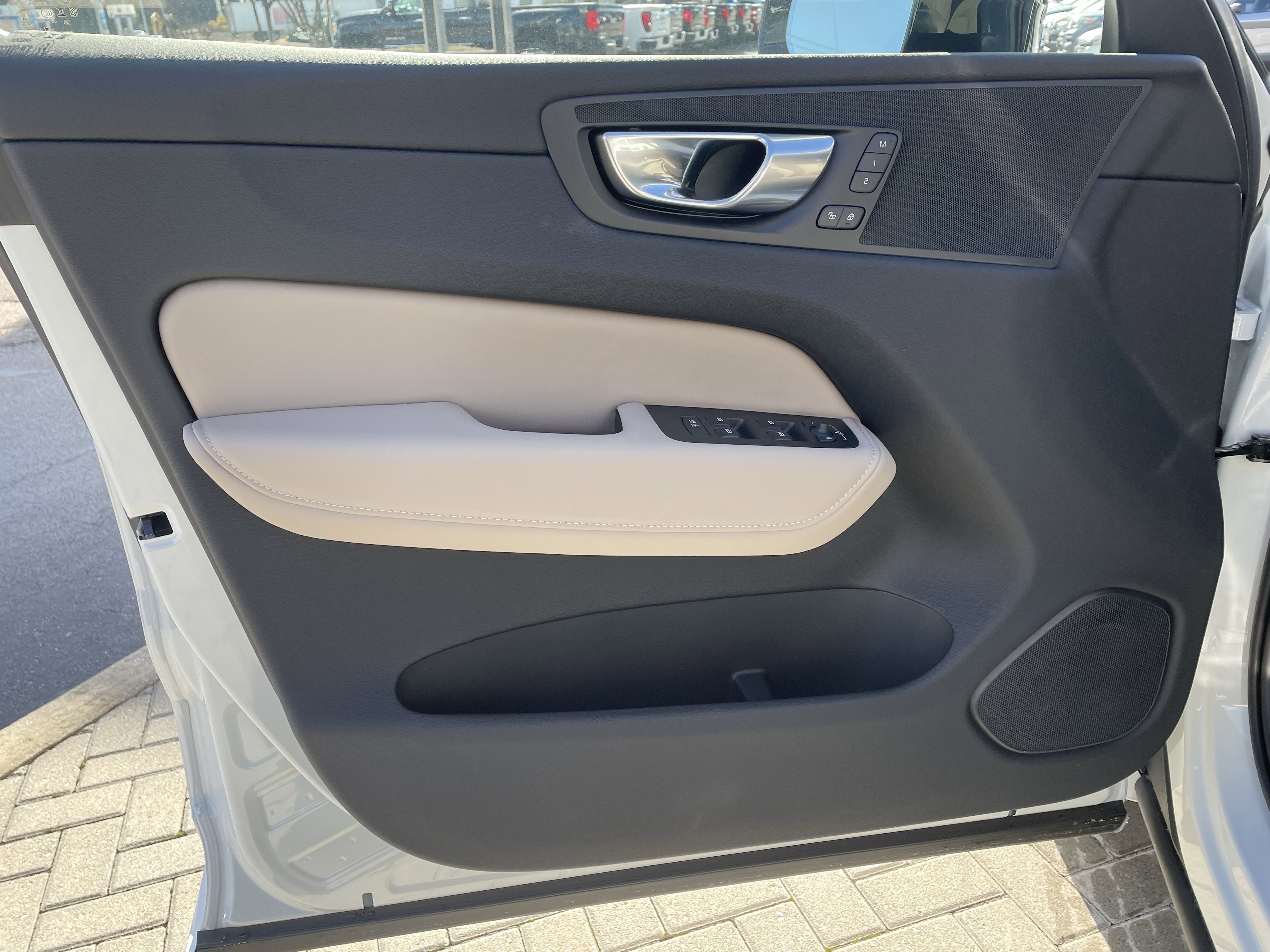 New 2026 Volvo XC60 B5 Plus w/ Protection Package Premier image 14