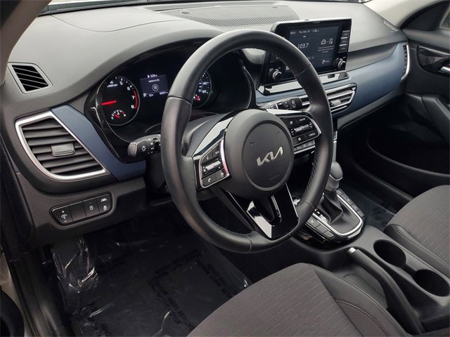 Used 2023 Kia Seltos S image 17