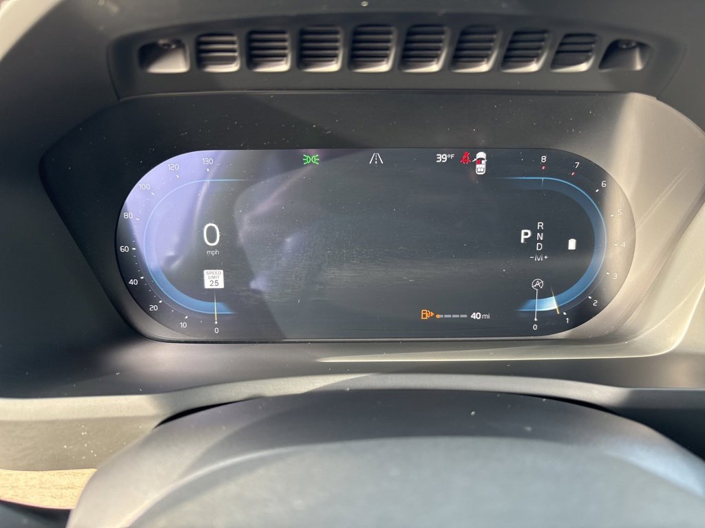 Certified 2025 Volvo XC90 B6 Plus image 22