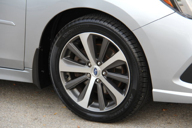 Used 2018 Subaru Legacy 3.6R Limited AWD/4WD image 14