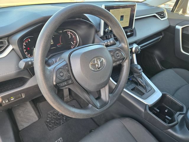 Used 2024 Toyota RAV4 XLE FWD image 12
