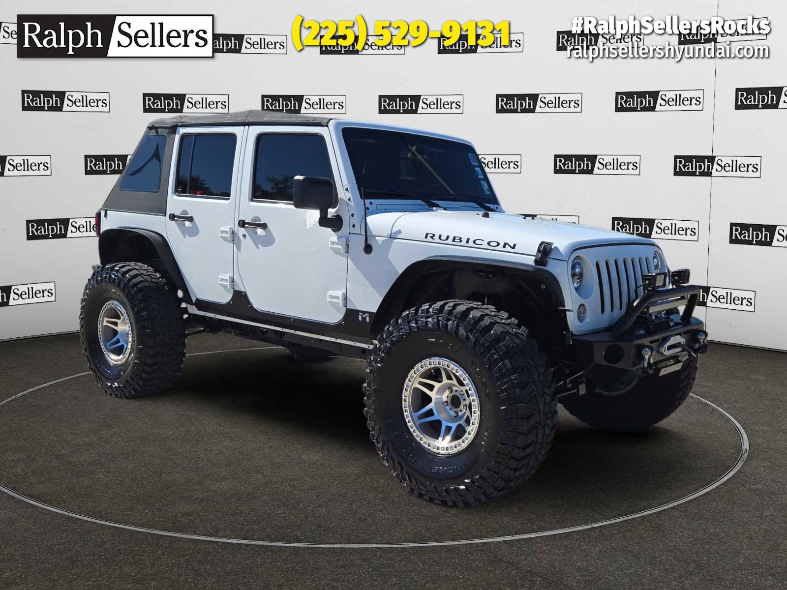 Used 2017 Jeep Wrangler Unlimited Rubicon w/ Connectivity Group