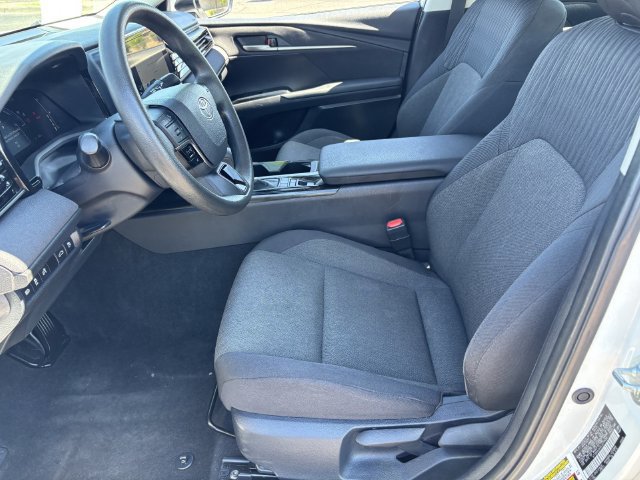 Used 2025 Toyota Camry LE FWD image 19