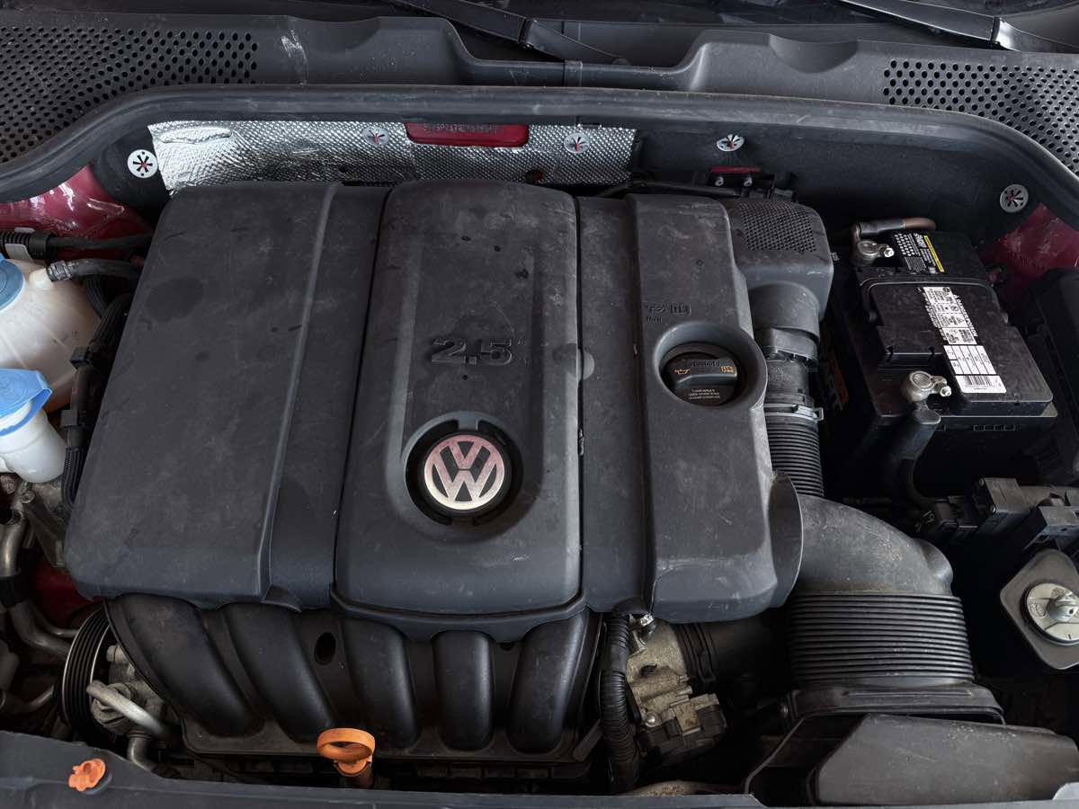 Used 2013 Volkswagen Beetle 2.5 image 20