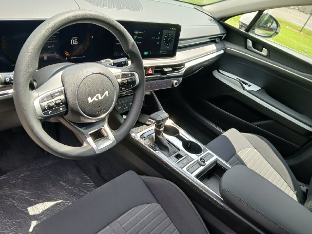 New 2026 Kia K5 LXS FWD image 36