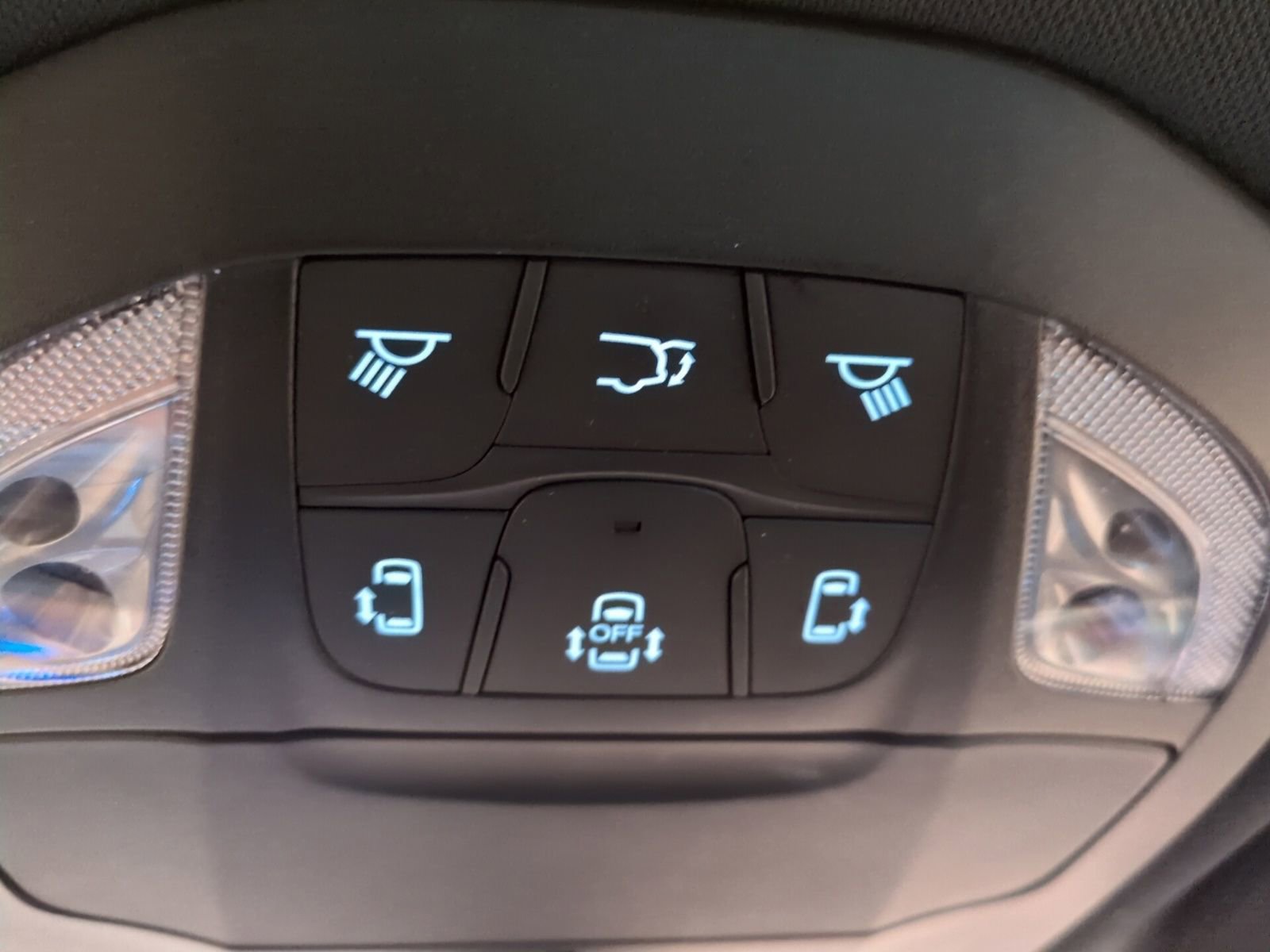 Used 2018 Chrysler Pacifica Touring-L Plus w/ S Appearance Package FWD image 26
