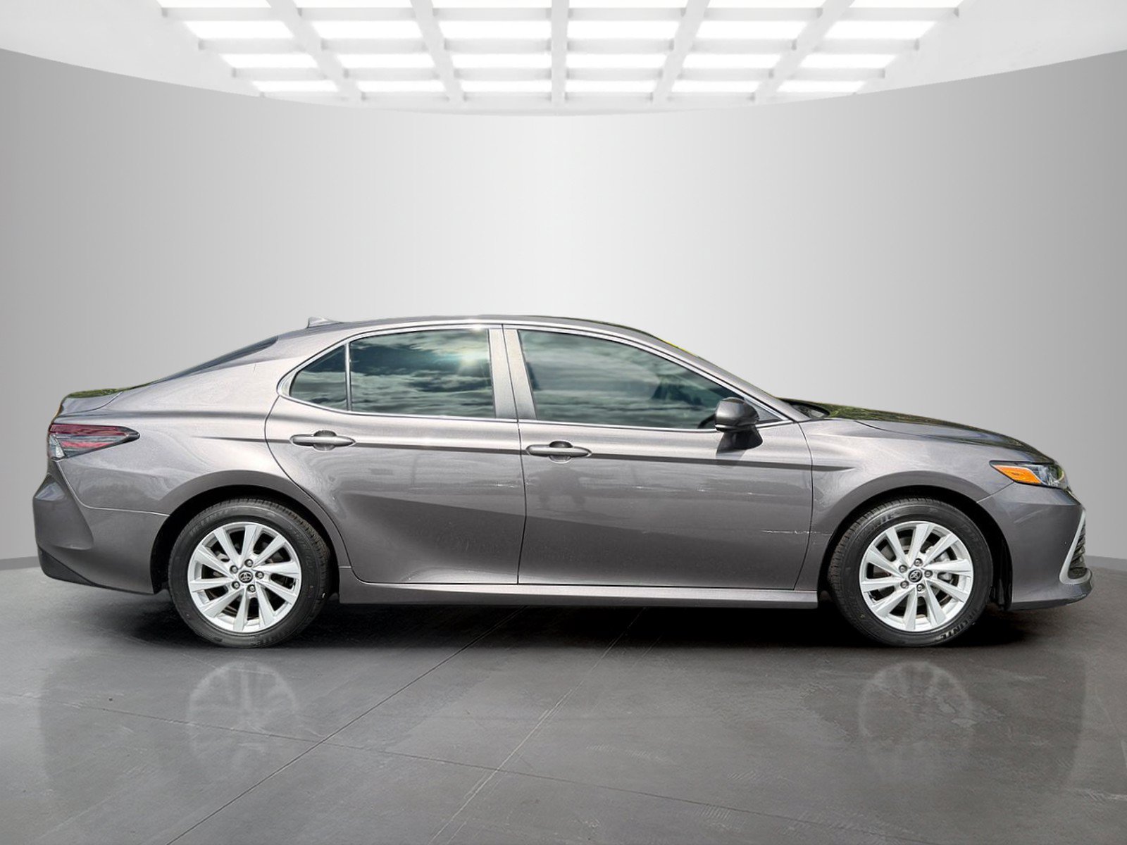 Used 2023 Toyota Camry LE FWD image 6