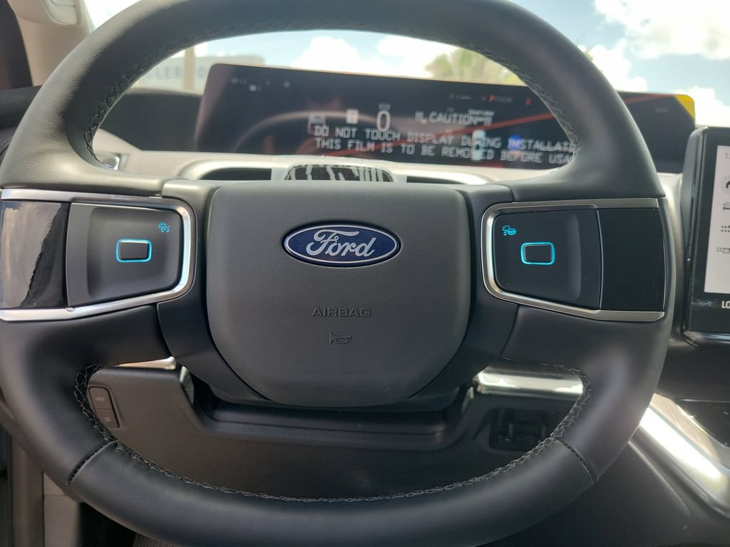 New 2026 Ford Expedition Platinum w/ Platinum Ultimate Package AWD/4WD image 19
