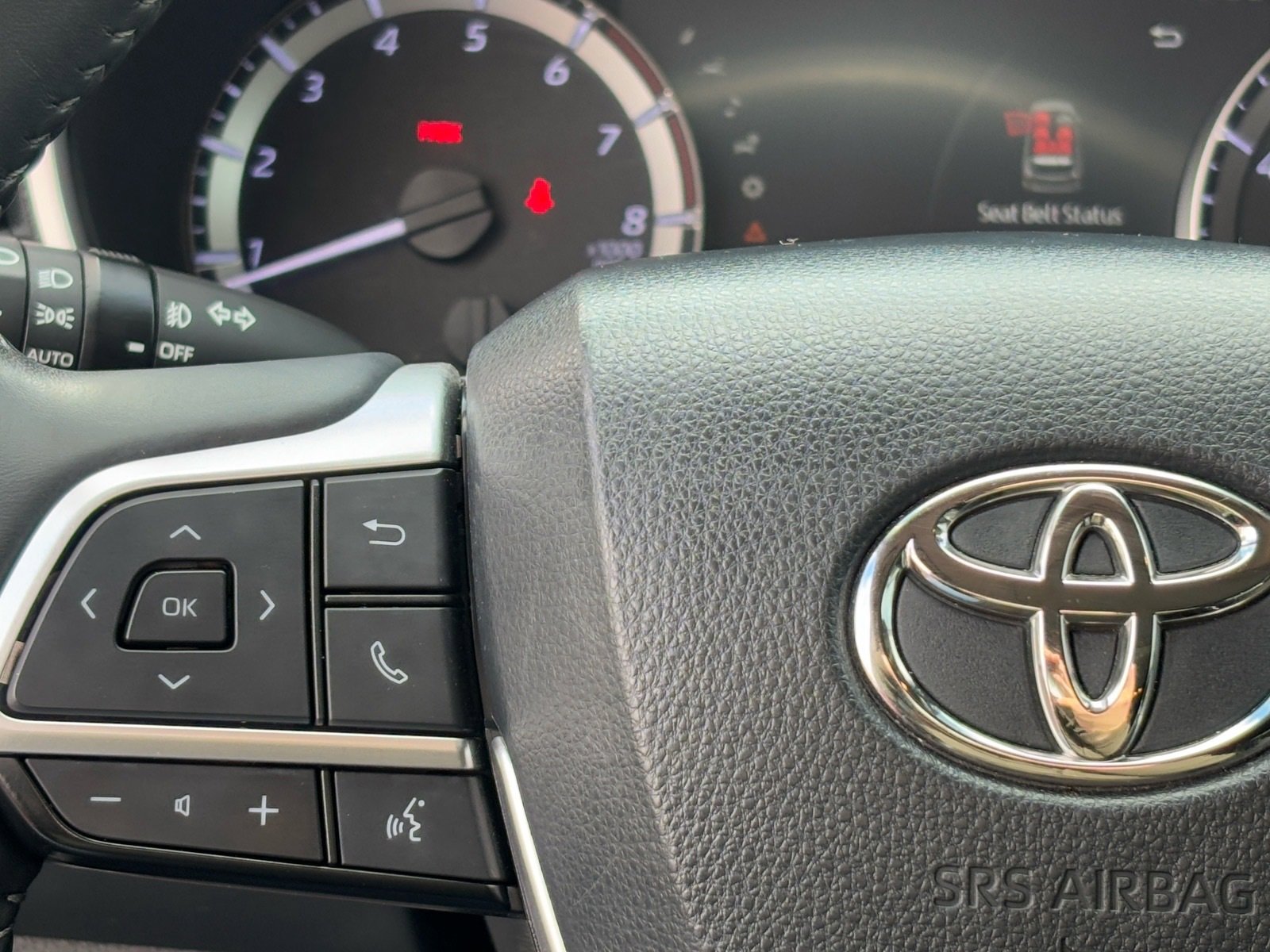 Certified 2023 Toyota Highlander XLE image 22