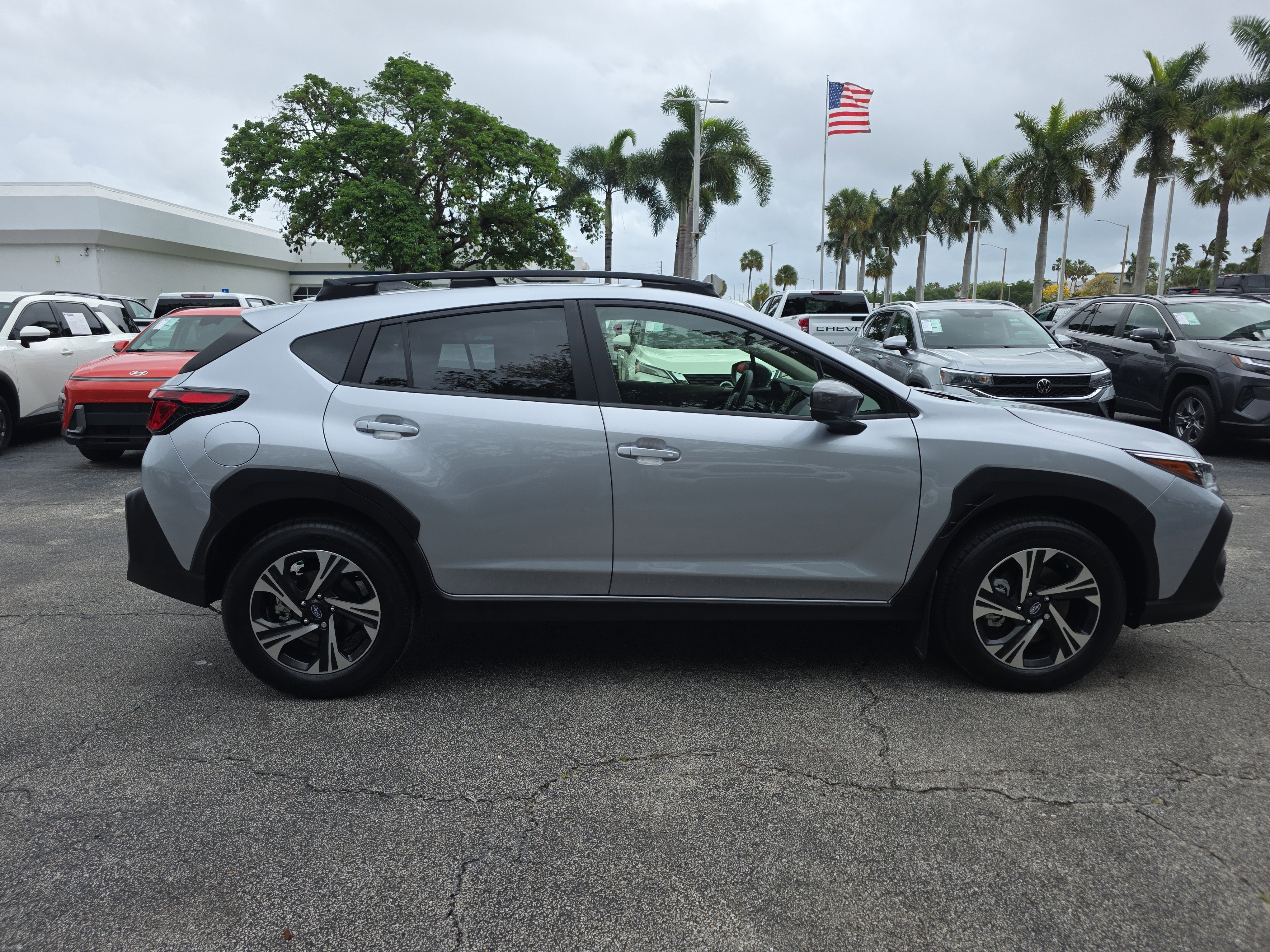 Used 2024 Subaru Crosstrek 2.0i Premium image 8