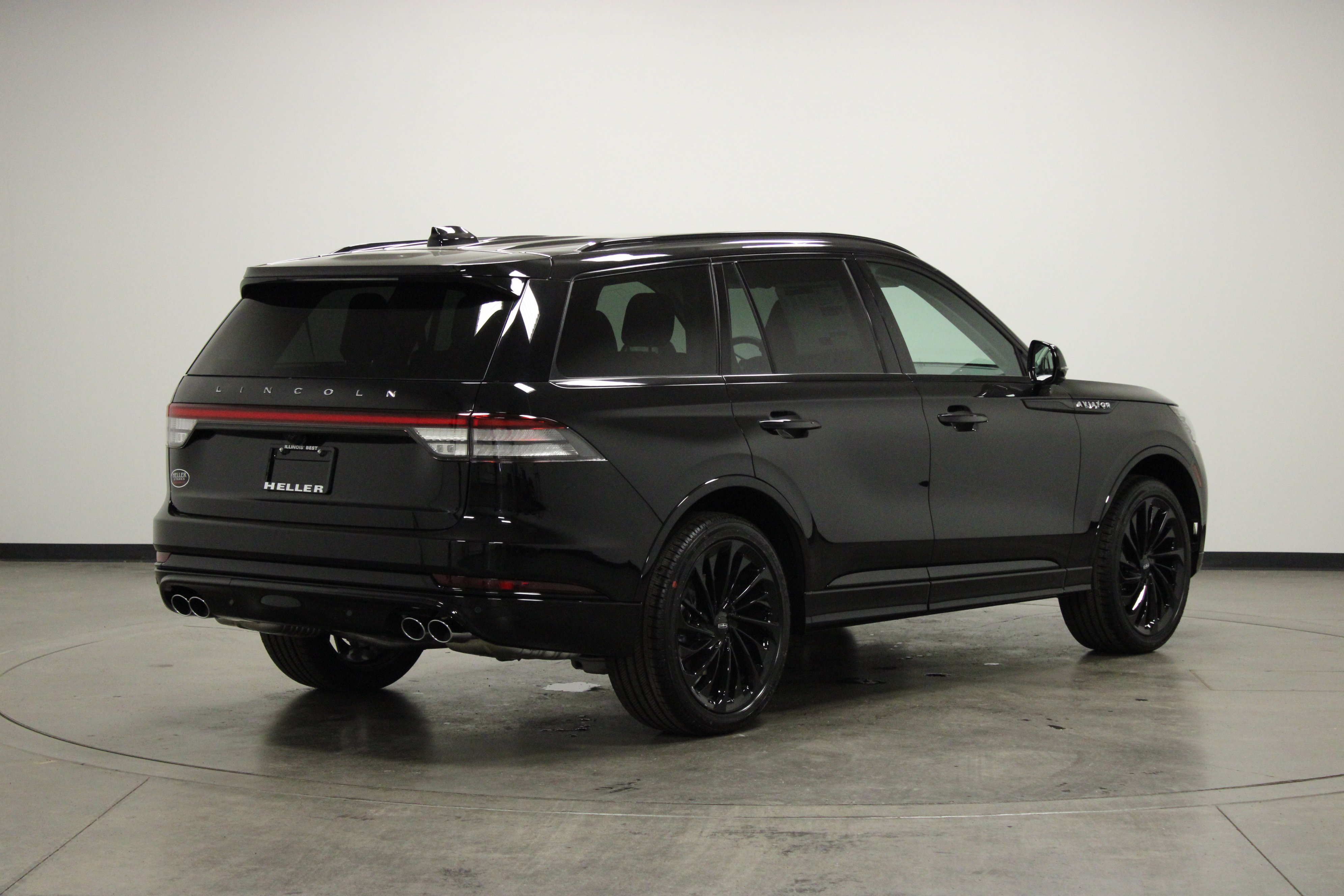 New 2026 Lincoln Aviator Reserve w/ Jet Appearance Package image 8