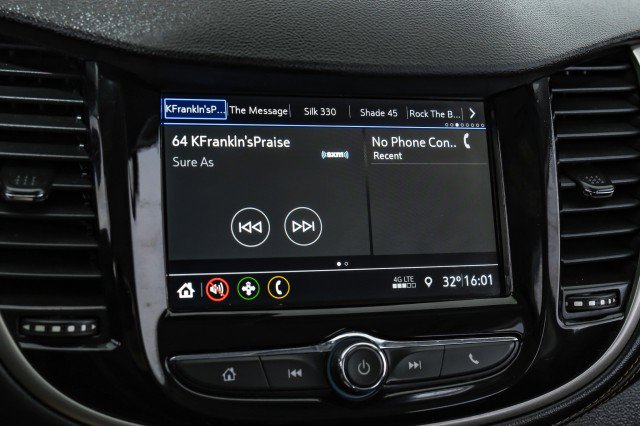 Used 2019 Chevrolet Trax LT w/ LT Convenience Package image 24