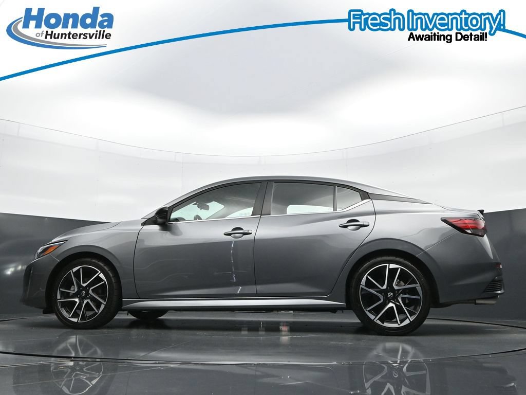 Used 2025 Nissan Sentra SR FWD image 41