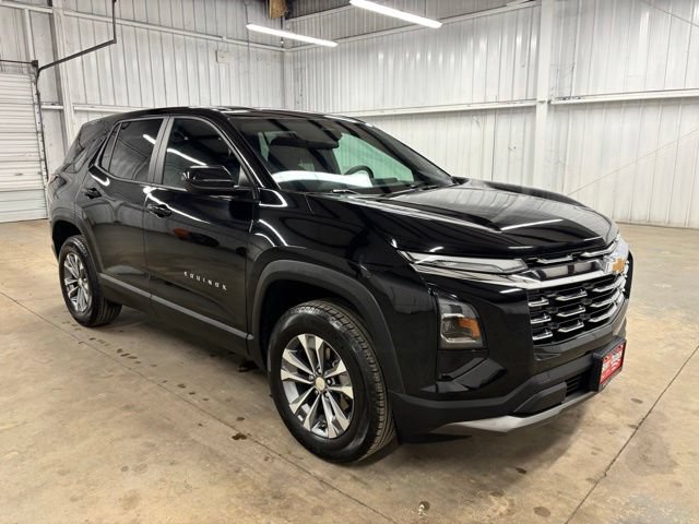 Used 2026 Chevrolet Equinox LT AWD/4WD image 1