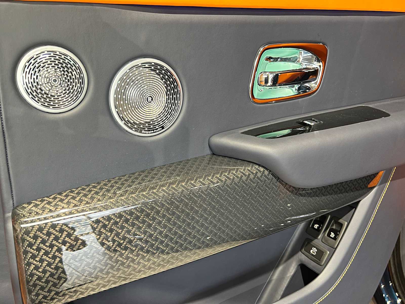 Used 2025 Rolls-Royce Cullinan Black Badge w/ Leather Finishing Pack image 17