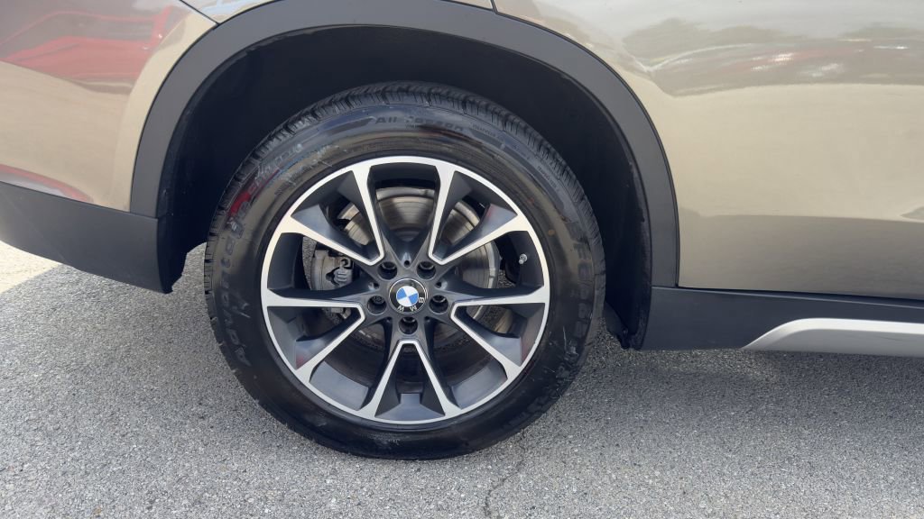 Used 2018 BMW X5 sDrive35i RWD image 12