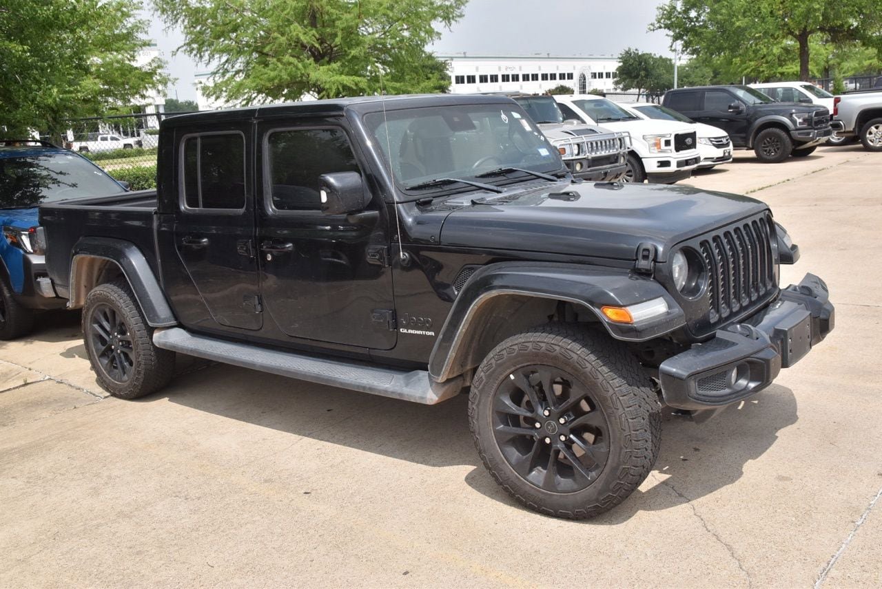 Used 2022 Jeep Gladiator Overland AWD/4WD image 4