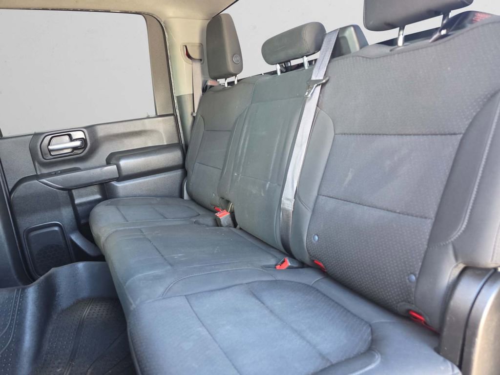 Used 2020 Chevrolet Silverado 2500 Custom w/ Custom Value Package image 15
