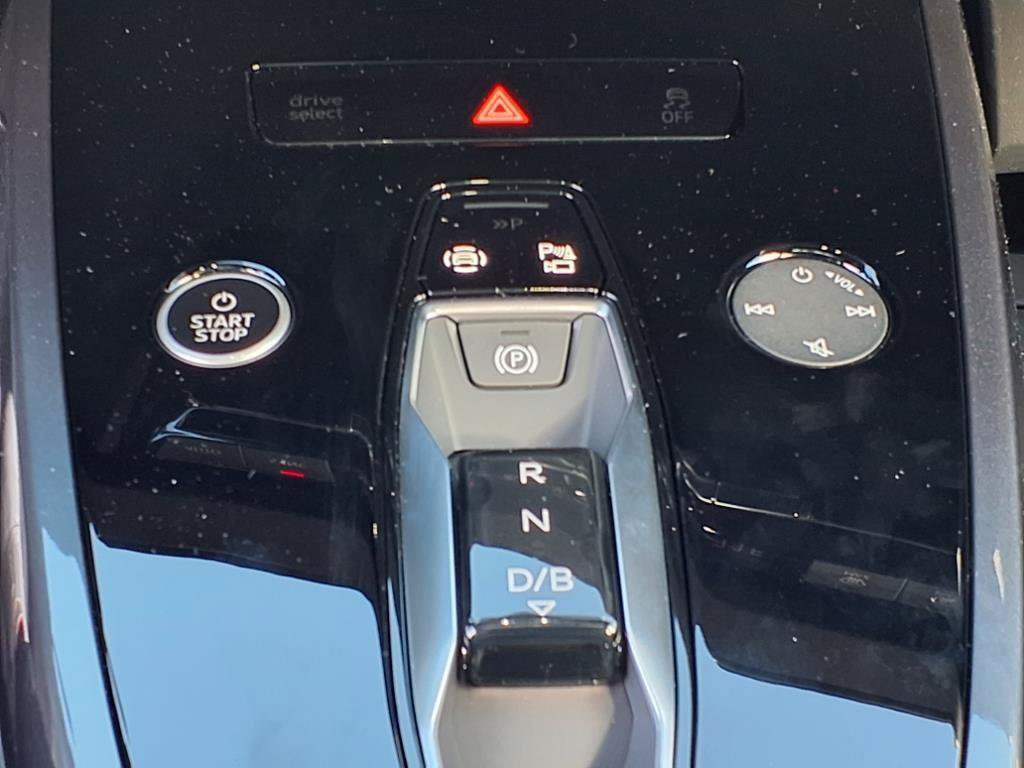 New 2025 Audi Q4 e-tron Premium Plus AWD/4WD image 22