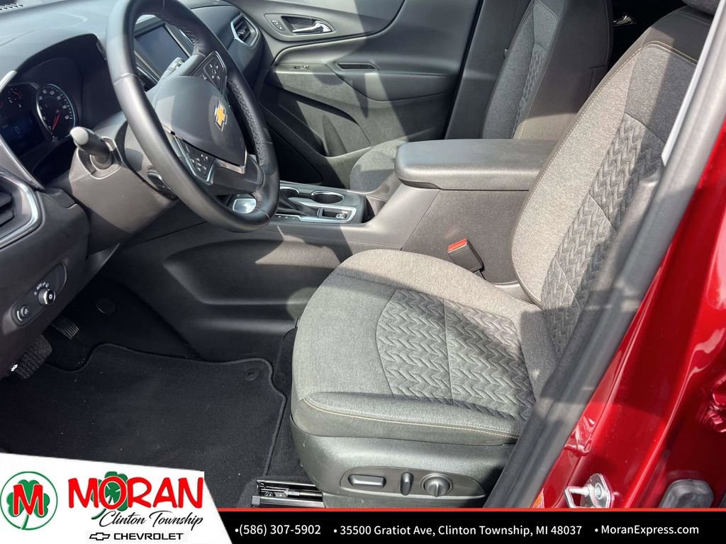 Certified 2024 Chevrolet Equinox LT FWD image 17