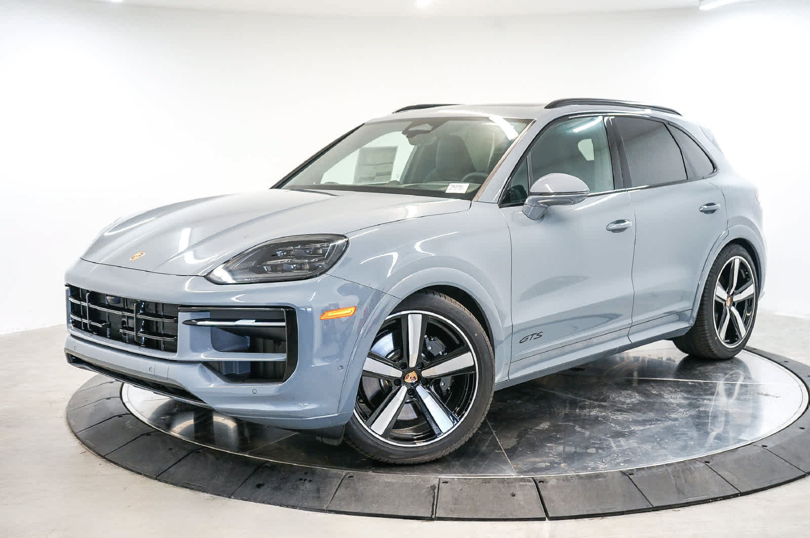 New 2026 Porsche Cayenne GTS AWD/4WD image 1