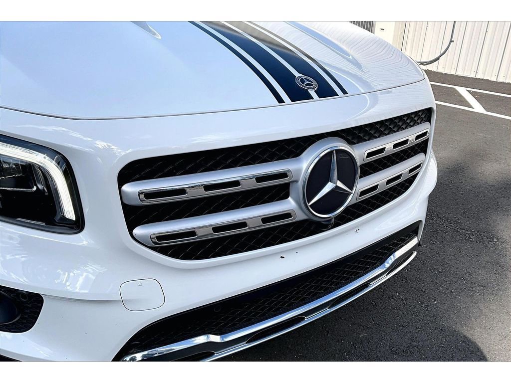 Used 2020 Mercedes-Benz GLB 250 w/ Premium Package image 30