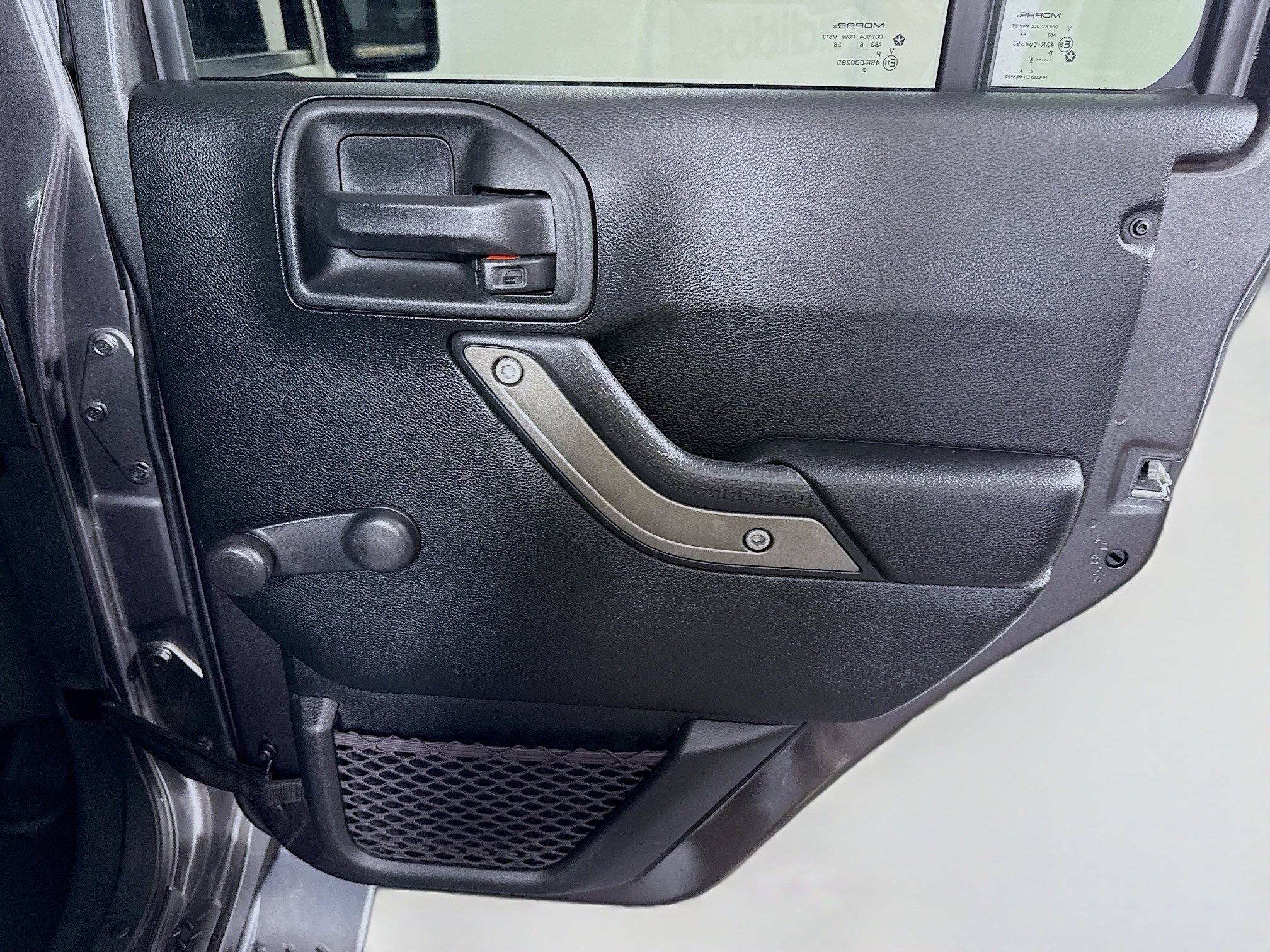 Used 2018 Jeep Wrangler Unlimited Sport image 25