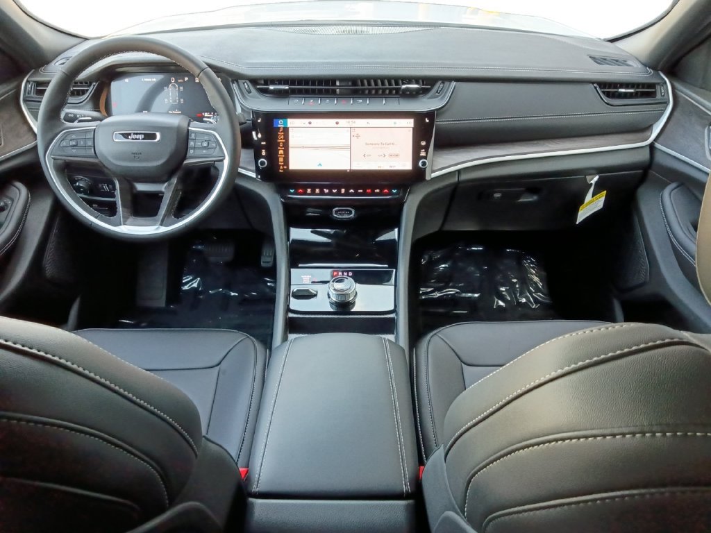 New 2027 Jeep Grand Cherokee L Limited w/ Limited Altitude Package AWD/4WD image 20