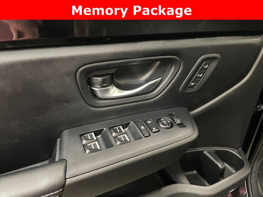 Used 2024 Honda Pilot Touring image 10