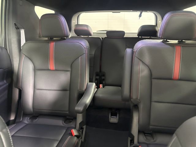 Used 2024 Chevrolet Traverse RS AWD/4WD image 45